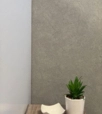 Modern világosszürke vakolat hatású tapéta 57651 