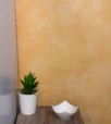Foltos mosott mintás sárga tapéta 457636 