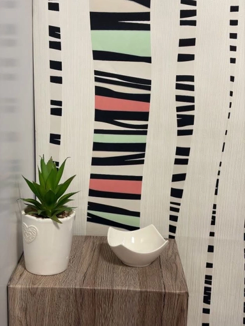 Modern geometrikus tapéta menta és korall színekkel 53820 